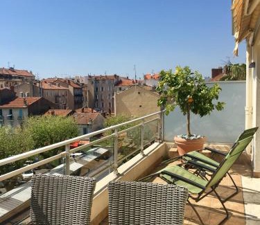 Cannes City Centre Apartment | Citilet 6 Bright, open-plan with large terrace