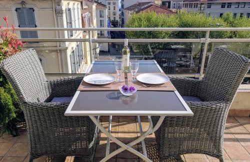 Cannes City Centre Apartment | Citilet 6 Bright, open-plan with large terrace