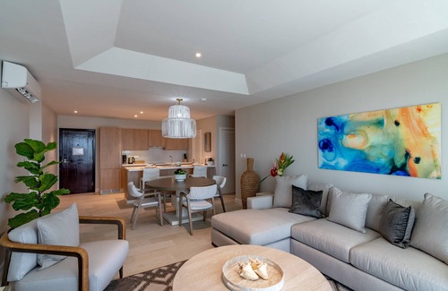 Calvigny Condo | Citrine 2 Bedroom Luxury Suite With Resort Amenities