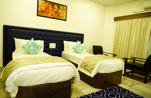 Vadanemelli Hotel | Citrus Classic Mambakkam Chennai