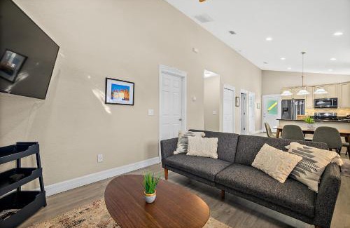 Downtown Historic District House | Citrus Hideaway - Steps to City Center