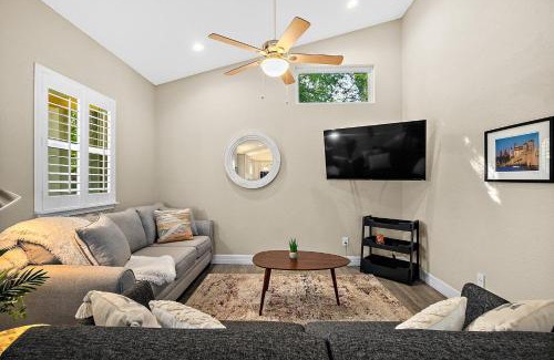 Downtown Historic District House | Citrus Hideaway - Steps to City Center
