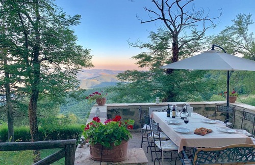 Bivio Lugnano House | Citta Di Castello, inter-gen family occasions, staycations, parking, sustainable