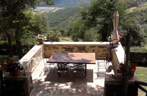 Bivio Lugnano House | Citta Di Castello, inter-gen family occasions, staycations, parking, sustainable