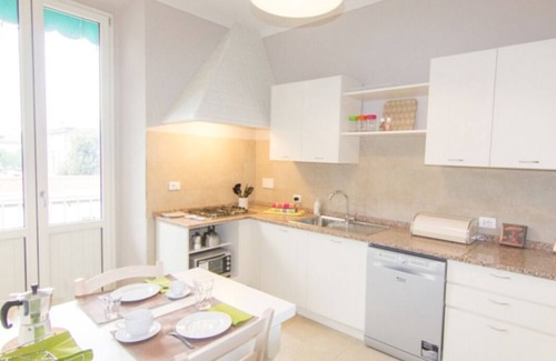 Santa Maria Novella Apartment | Cittadella 5 - Three Bedroom Apartment, Sleeps 8