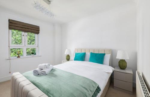 Queenhithe Apartment | City 2BR Near Thames & Bank