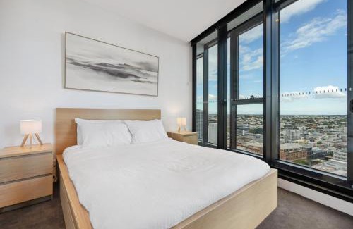 Fortitude Valley Apartment | City Base with Pool Balcony Gym & Fast WiFi