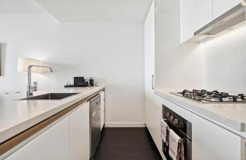 Fortitude Valley Apartment | City Base with Pool Balcony Gym & Fast WiFi
