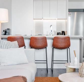 Fortitude Valley Apartment | City Base with Pool Balcony Gym & Fast WiFi