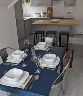 Seven Dials Apartment | City Beach Loft Apartment Free Parking