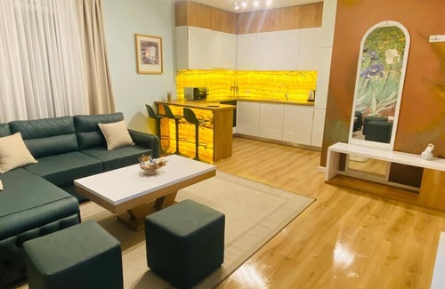 Shkoder Apartment | city center 1-bedroom apartment with WiFi and AC in delightful Shkodër
