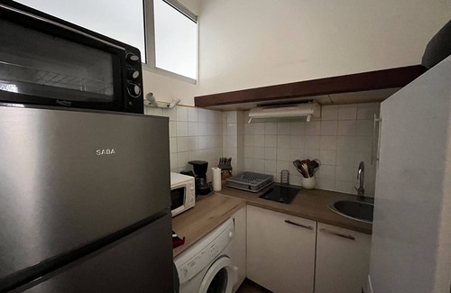 La Roche-Posay Apartment | City Center 1BR Apartment in La Roche-Posay