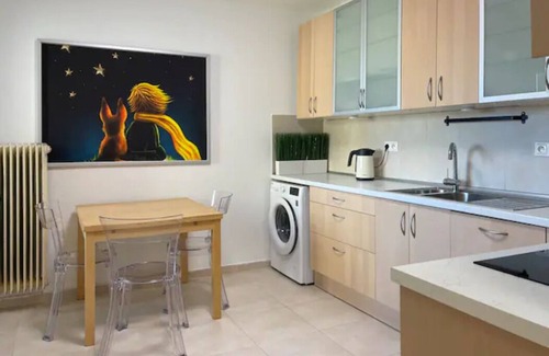 Old Town Apartment | City Center 2 Bedroom A/C Apartment