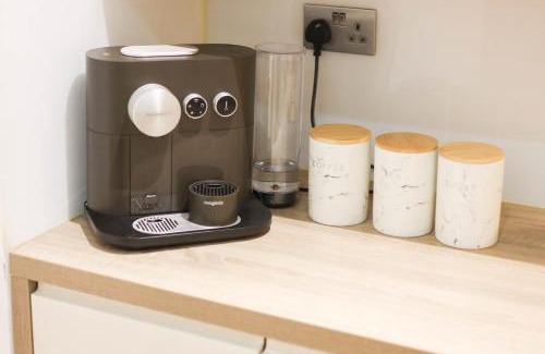 Bristol City Centre Apartment | City Centre, Spacious, Ensuite, Smart TV, Sofa Bed