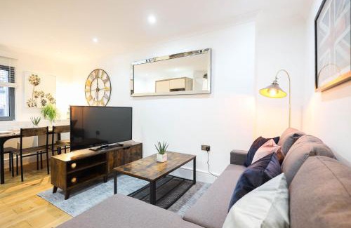 Bristol City Centre Apartment | City Centre, Spacious, Ensuite, Smart TV, Sofa Bed