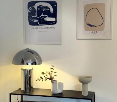 Bayreuth Apartment | City-Close - King Bed & Free Garage