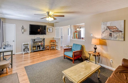 Midwest City House | City Coop 3B in Midwest City. Hosting Happy Guests since 2018.