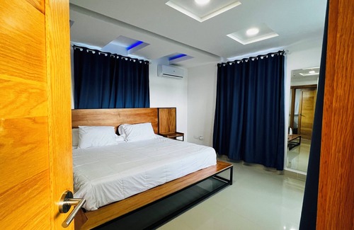 Santiago Province Apartment | City Center Penthouse with Private Jacuzzi