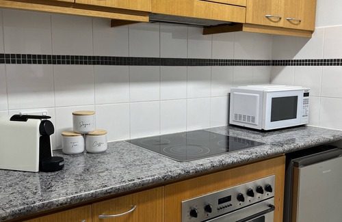 Perth Central Business District Apartment | City Escape Mounts Bay Apartment. Near Kings Park - Parking - Wifi