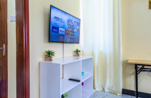 Dar es Salaam Apartment | City Gem by Havana Properties near the French Embassy, Tanzanite Bridge & Coco Beach