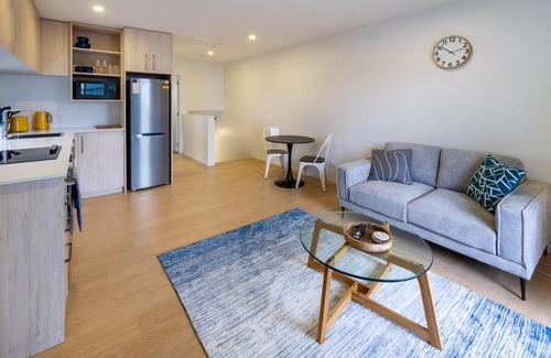 Christchurch City Centre Apartment | City Haven 1BR Near Ara Institute & CBD