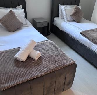 Woolwich Riverside Apartment | City Haven-Modern 2 Bedroom Apartment in London