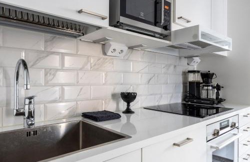 Etelainen District Apartment | City Island Studio Apartment, 4 beds, street parking, 3km to Helsinki city center, bus stop 200m