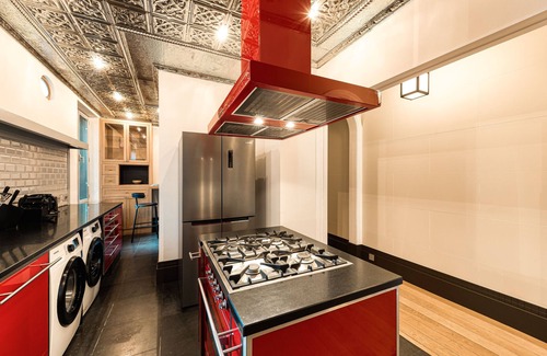 Postel Apartment | City Luxury 3BR Prime Location