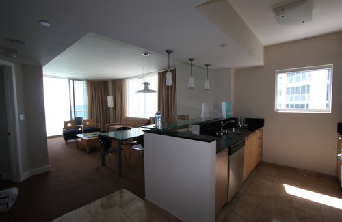 Sunny Isles Beach Resort | City & Ocean Views. 2 bedrooms 3 bathrooms. Oceanfront Bldg. Sunny Isles Bch, FL