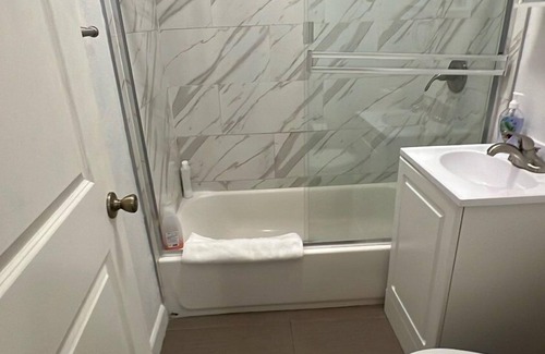 Westlake Apartment | City of Angels Studio! Escape near Downtown!