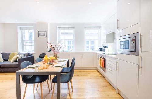 Billingsgate Apartment | City of London Cosy 2 Bedroom