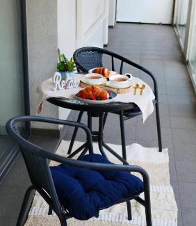 Old Town Apartment | City Paradise-AC&Balcony