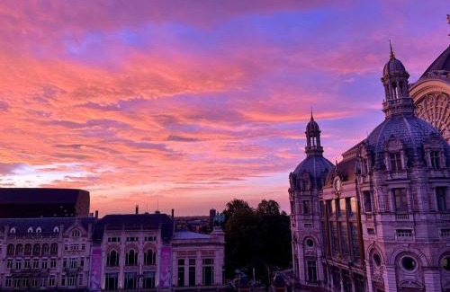 Statiekwartier Apartment | City PENTHOUSE, rooftop terrace, free NETFLIX, wifi and airco