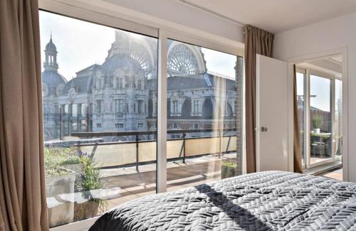 Statiekwartier Apartment | City PENTHOUSE, rooftop terrace, free NETFLIX, wifi and airco