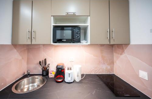 Evreux Apartment | City pop