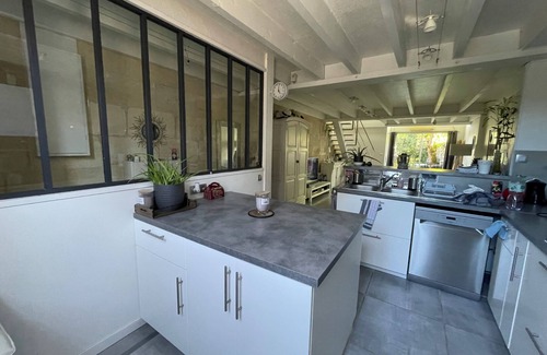 Bordeaux House | City relaxation with pool and air conditioning