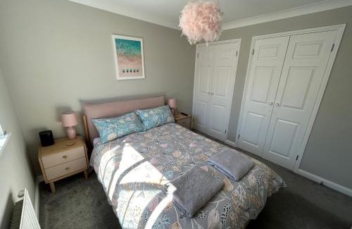 Portswood House | City Retreat 3 Bed House with King, Double and Single