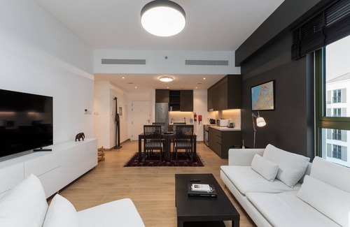 Dubai Apartment | City & Sea Views | 1BR Port de La Mer Near Beach