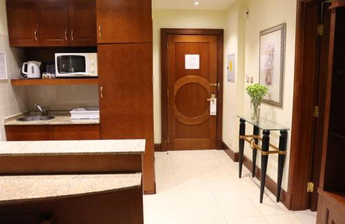 Deira Apartment | City Seasons Suites