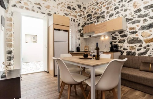 Pothia Apartment | City Stone Houses Kalymnos