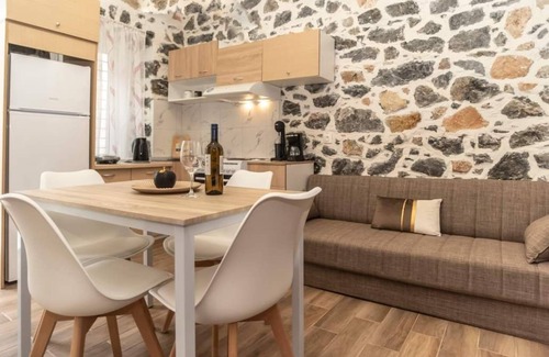 Pothia Apartment | City Stone Houses Kalymnos
