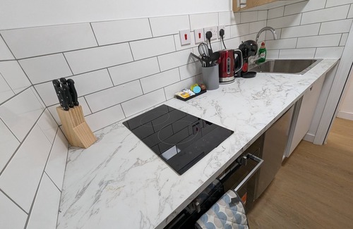 Askew Apartment | City Studio A1 - Brand new modern studio
