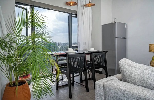 Westlands Apartment | City view ｜2 Bedroom & Study｜Gym & Poolnn