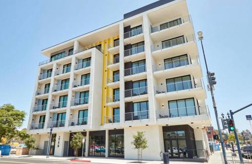 East Village Apartment | City View Apartment In Downtown!