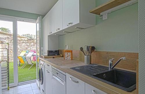 Isigny-sur-Mer House | City View Family Retreat, cleaning included
