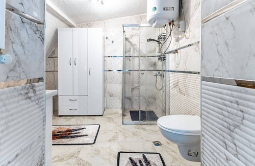 Yukarı Dudullu Mahallesi Apartment | City View Flat w Terrace 10 min to Buyaka Mall