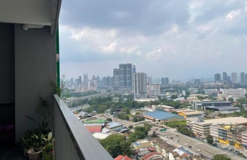Salak South House | City view homestay