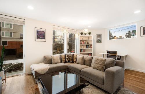 Fremont House | City-View Modern