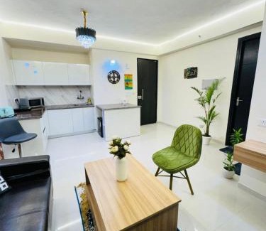 Noida Apartment | City view stay by Royal Rooms