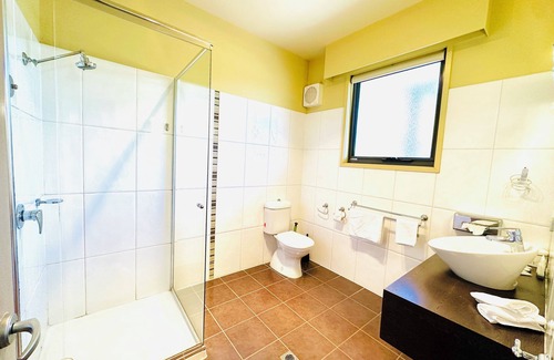 Bakery Hill Hotel | City Views Ballarat